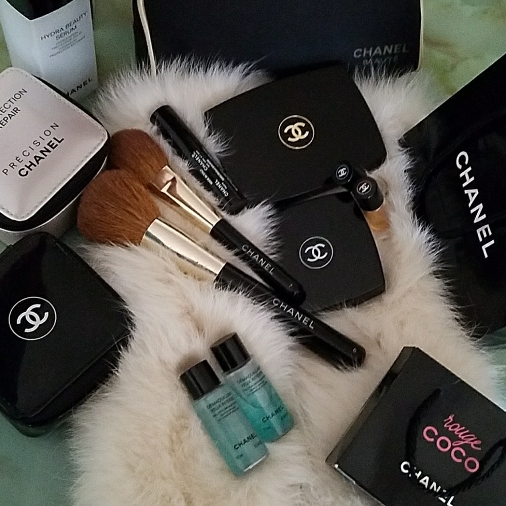 CHANEL Eye Makeup Remover